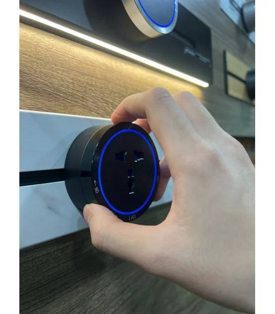 Ổ Cắm Đơn Eurob A0 Universal (Vỏ nhôm, Đen) I BH 2 Năm | ⓿❾❼❼❹❼❽❹❻❻ | METAKING